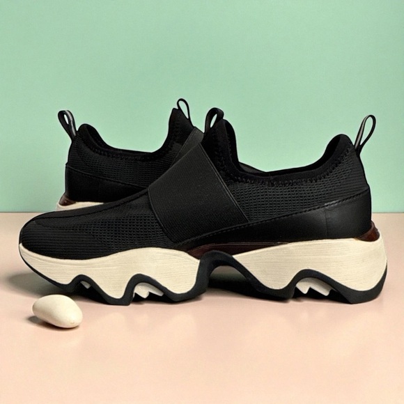 NWOT Sorel Kinetic Impact II Strapped Slip-On Sneakers - Picture 11 of 15